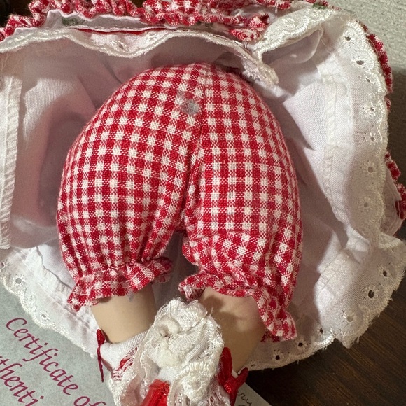 Marie Osmond porcelain doll - Picture 7 of 10